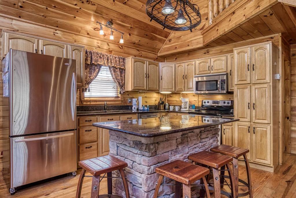 Wilderness Lodge, Hot Tub, Game Room, Pool Access, 1089 Free Tickets Each Paid Day, Dollywood And M Sevierville Exterior foto