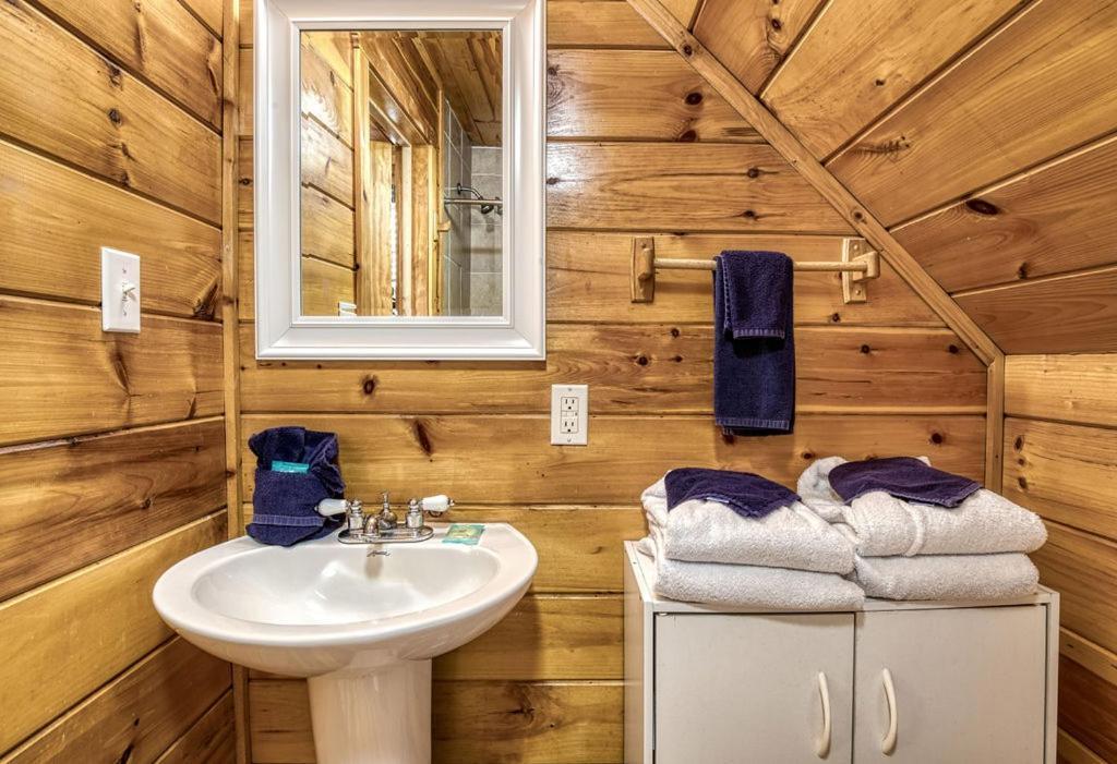 Wilderness Lodge, Hot Tub, Game Room, Pool Access, 1089 Free Tickets Each Paid Day, Dollywood And M Sevierville Exterior foto