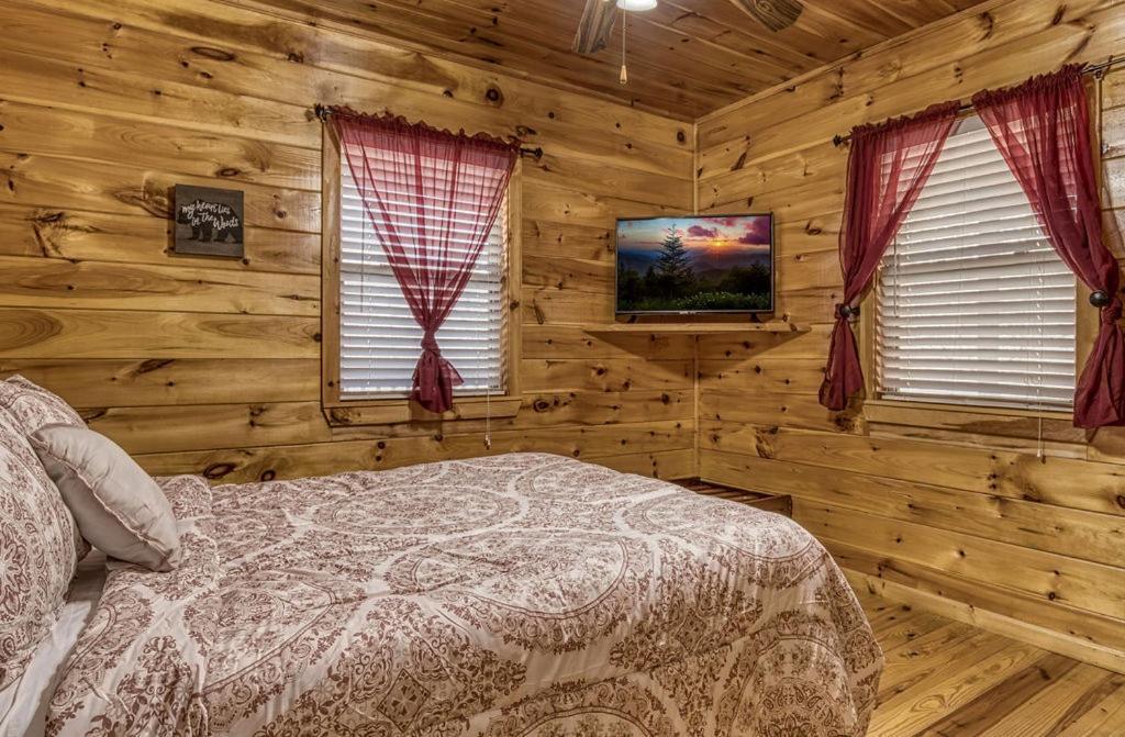 Wilderness Lodge, Hot Tub, Game Room, Pool Access, 1089 Free Tickets Each Paid Day, Dollywood And M Sevierville Exterior foto