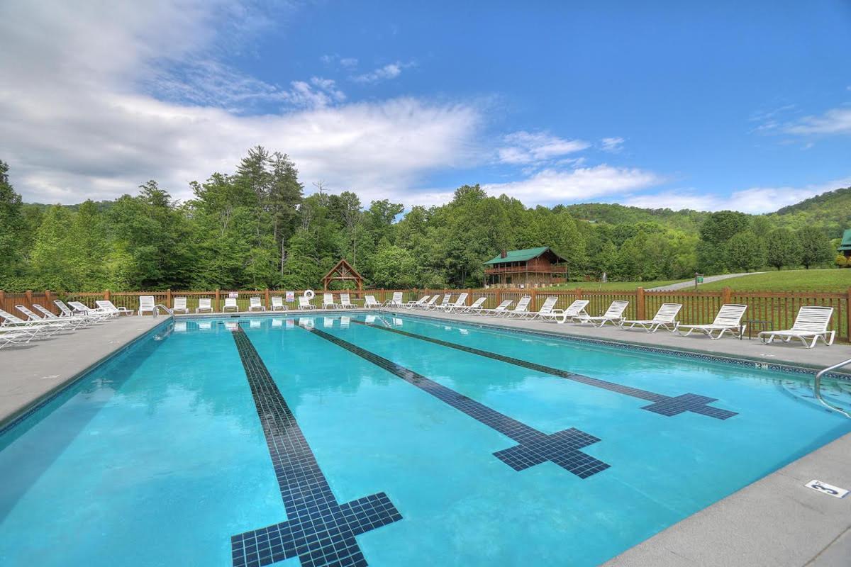 Wilderness Lodge, Hot Tub, Game Room, Pool Access, 1089 Free Tickets Each Paid Day, Dollywood And M Sevierville Exterior foto