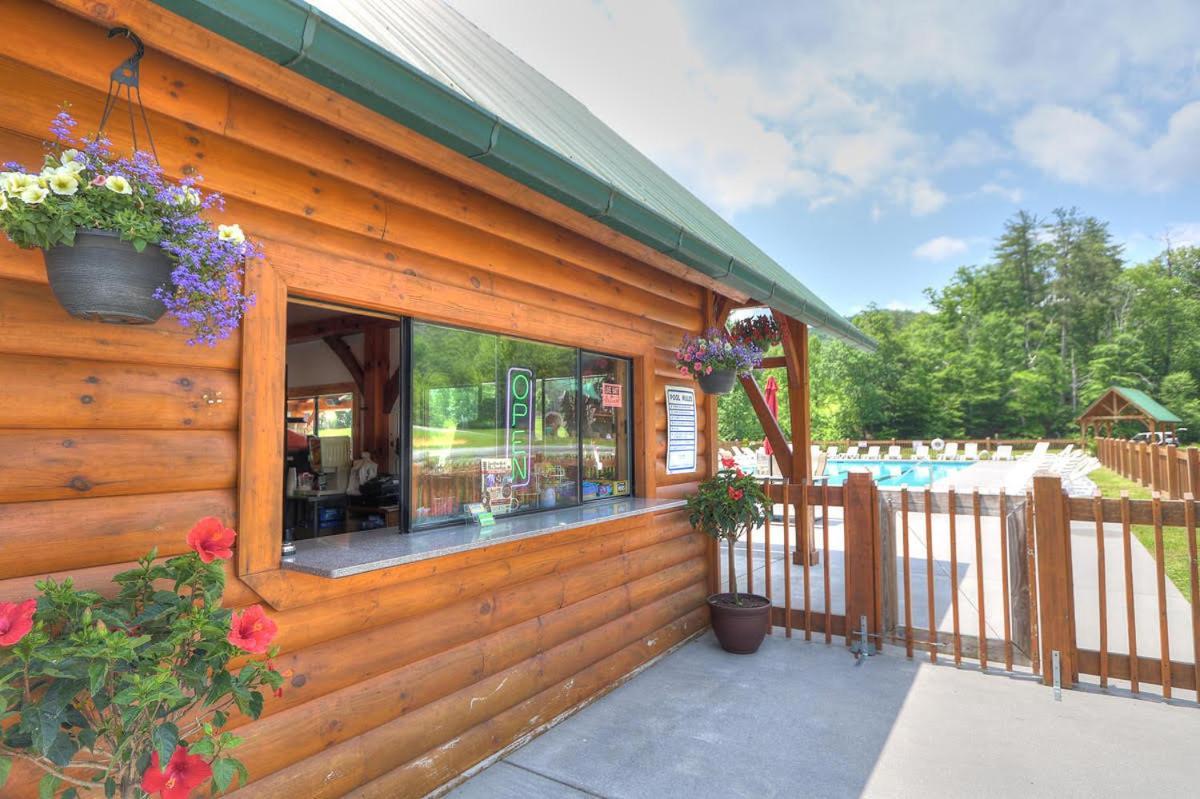 Wilderness Lodge, Hot Tub, Game Room, Pool Access, 1089 Free Tickets Each Paid Day, Dollywood And M Sevierville Exterior foto